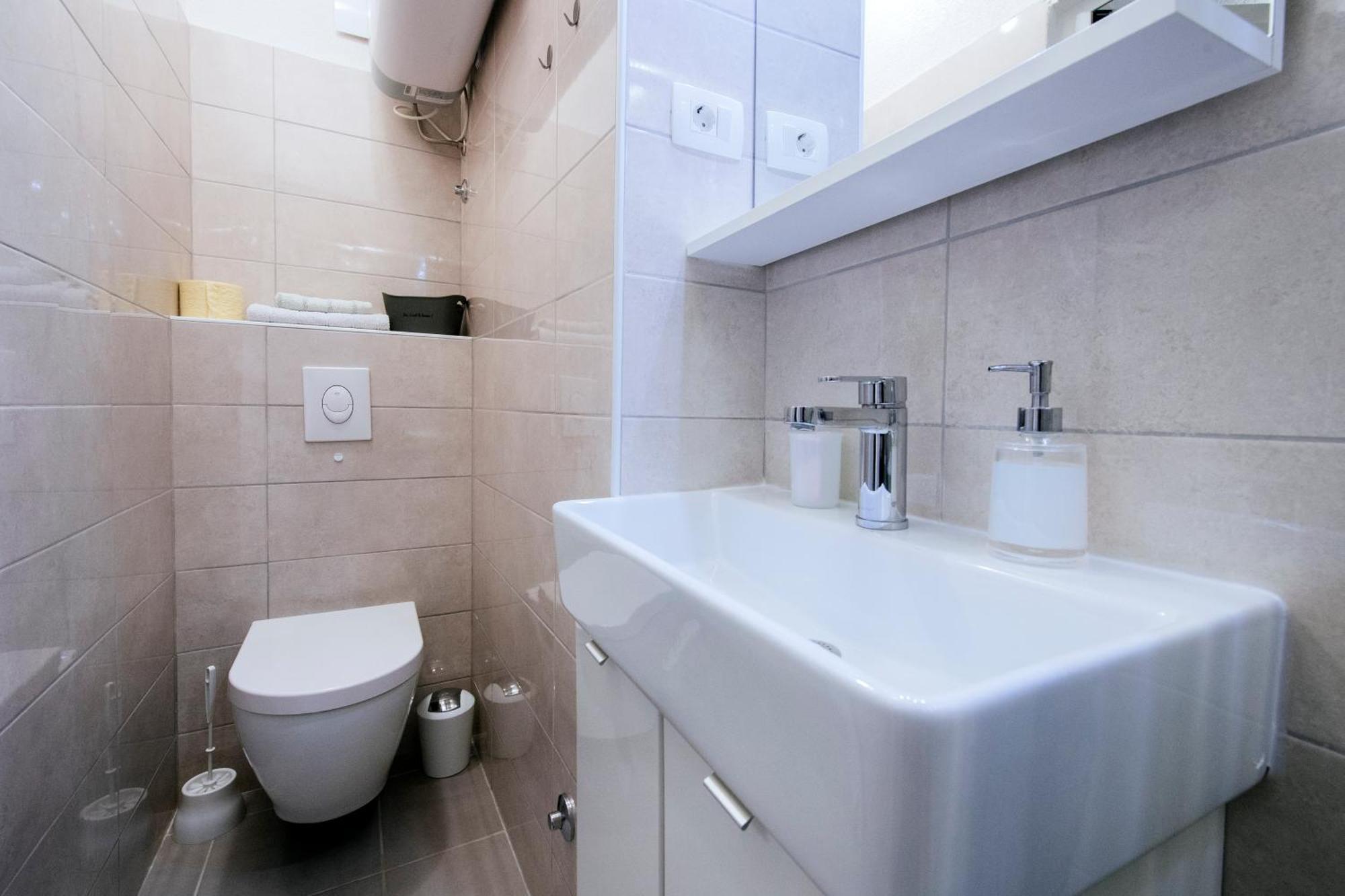 Appartamento Ema House Zara Esterno foto