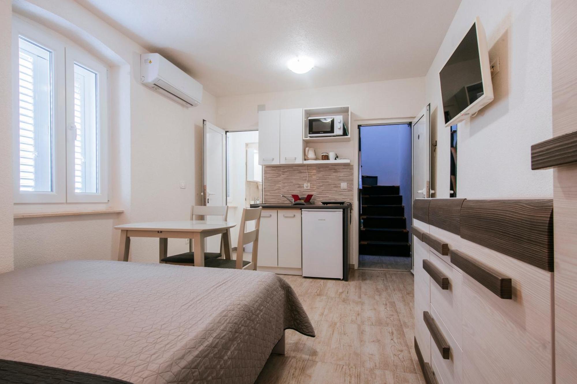 Appartamento Ema House Zara Esterno foto