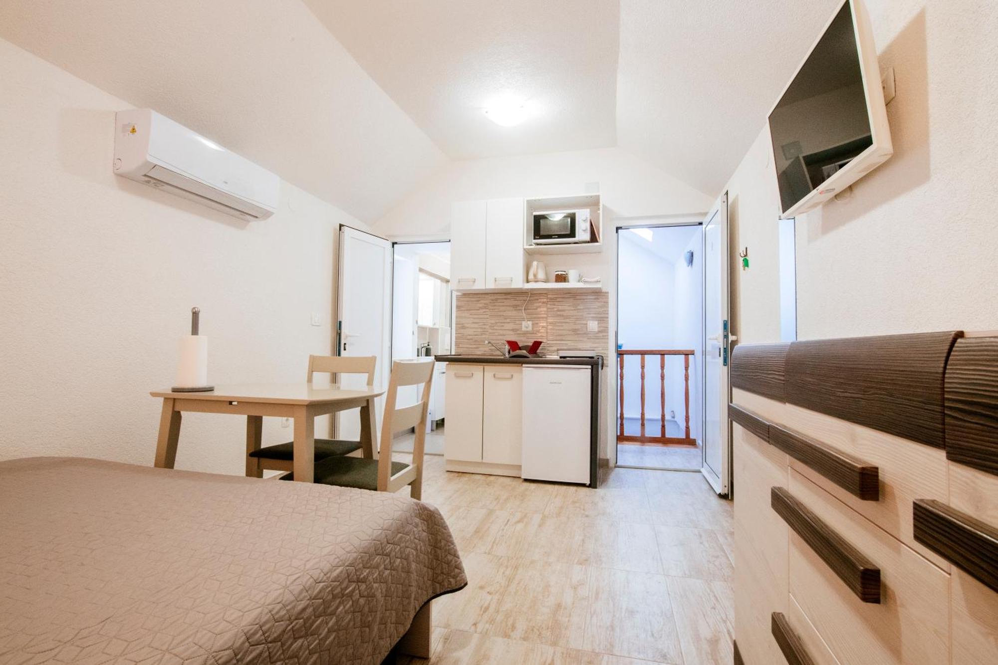 Appartamento Ema House Zara Esterno foto